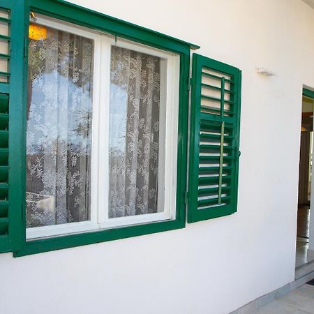 Apartment Nola Podgora Rom bilde