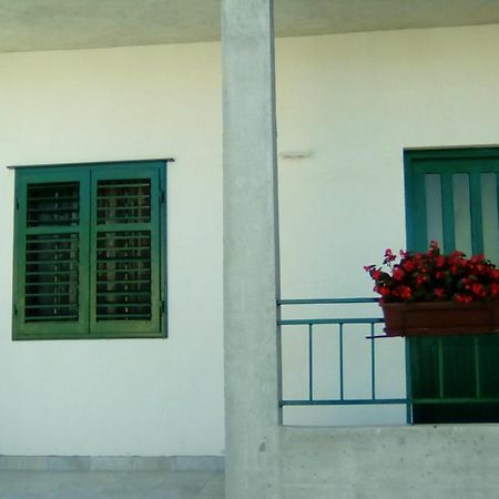 Apartment Nola Podgora Rom bilde