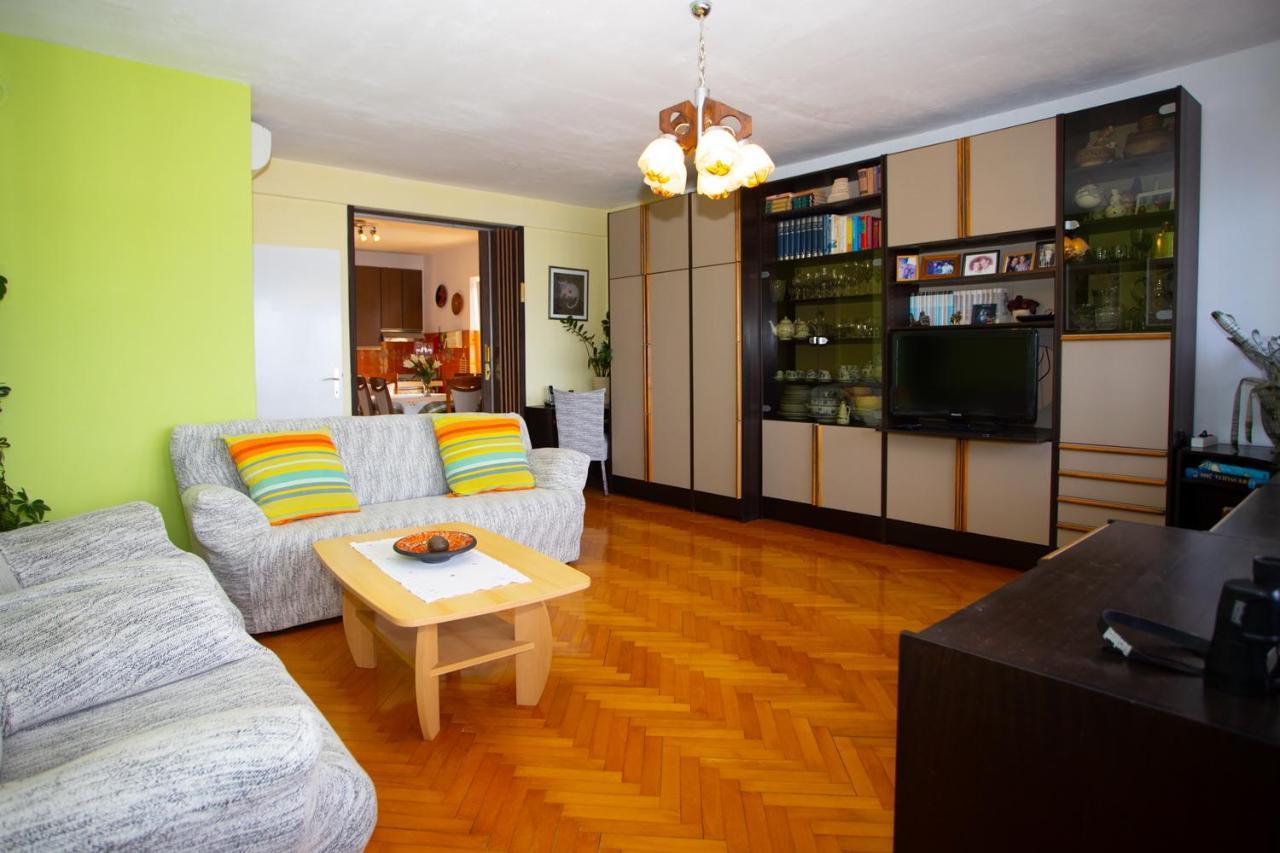 Apartment Nola Podgora Eksteriør bilde