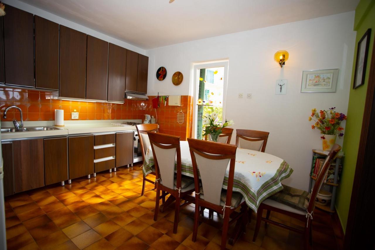 Apartment Nola Podgora Eksteriør bilde