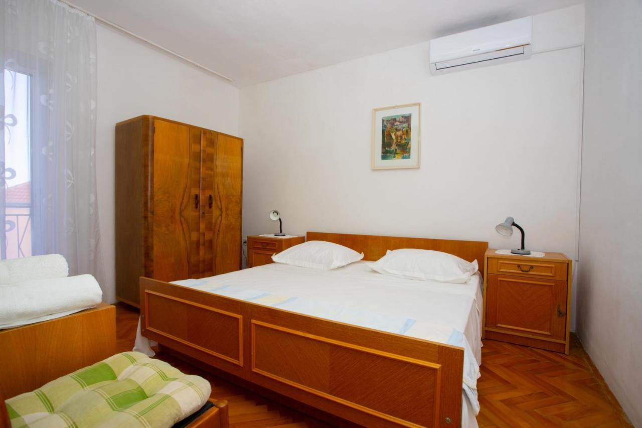 Apartment Nola Podgora Eksteriør bilde