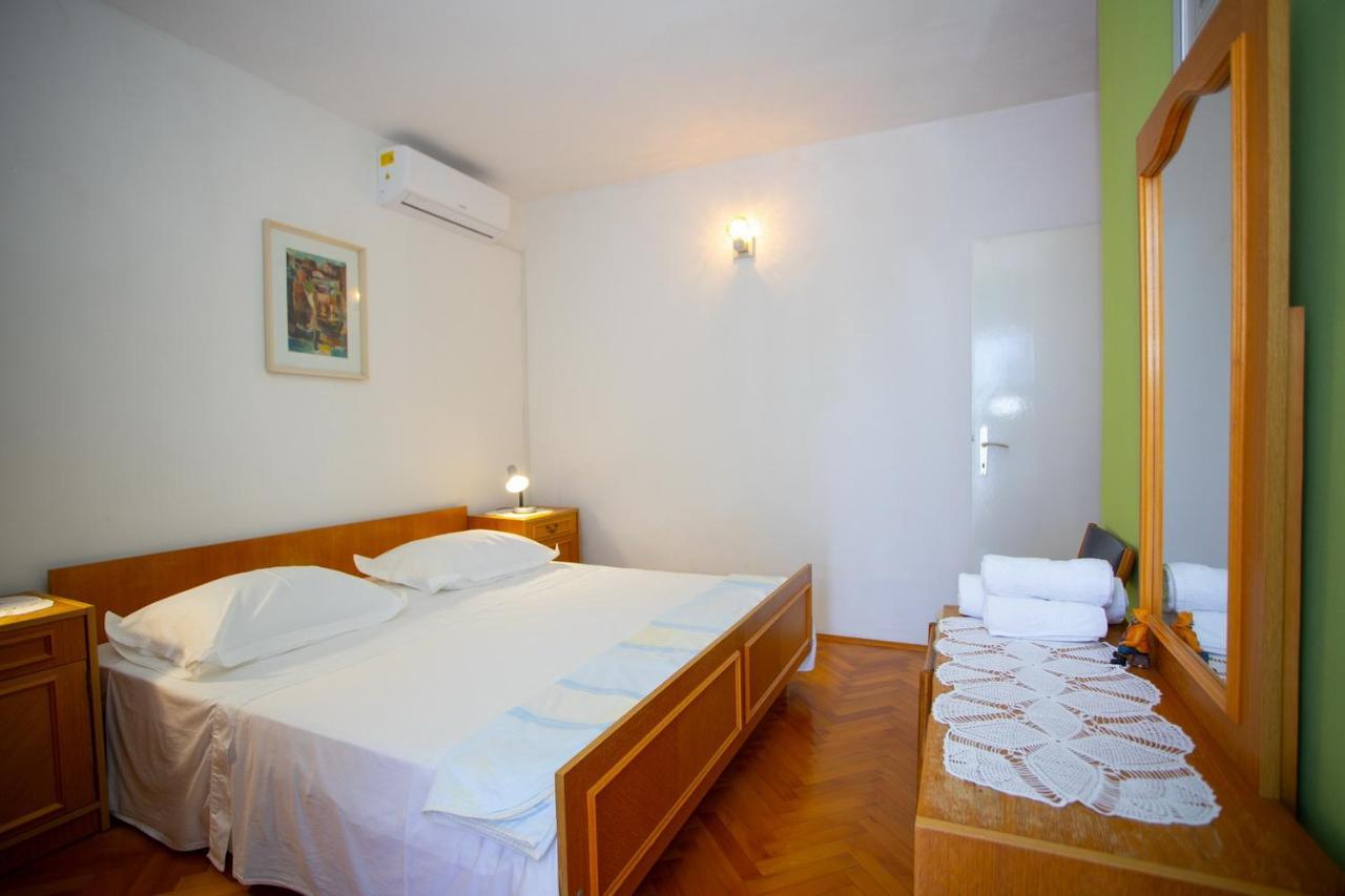 Apartment Nola Podgora Eksteriør bilde