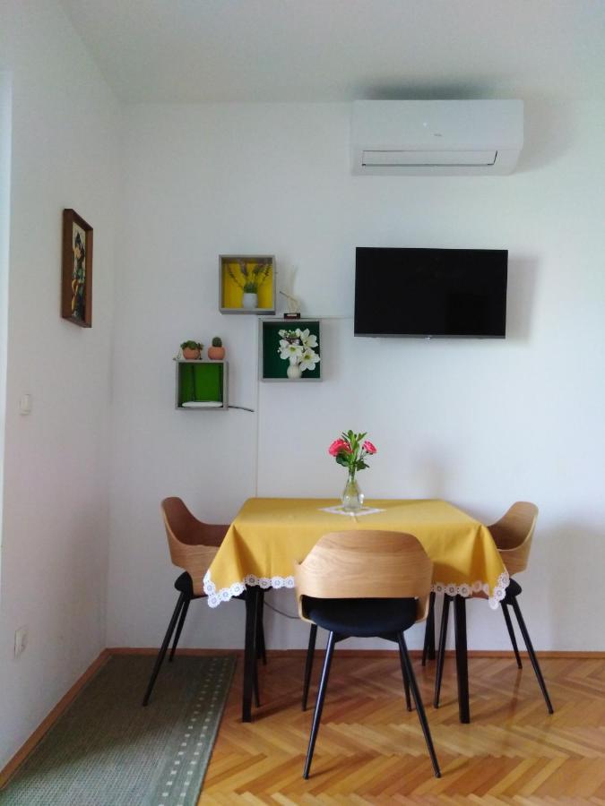 Apartment Nola Podgora Eksteriør bilde